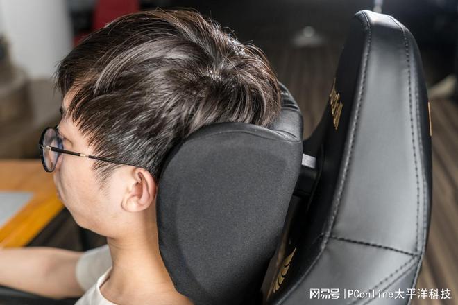 电竞椅 — 傲风M6Pro+体验瓦力游戏坐上真就不想起来！职业级(图6)